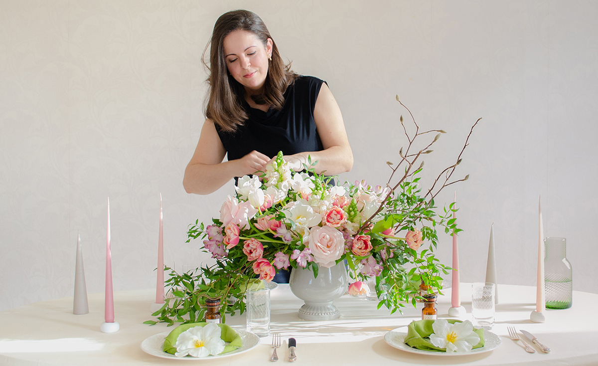 Andreea Bucur wedding designer and planner styling a wedding table